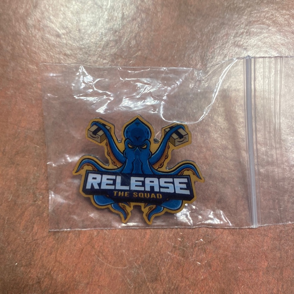 Amazon Peccy Pin
